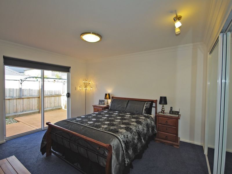 2/25 Queens Parade, Kingston TAS 7050