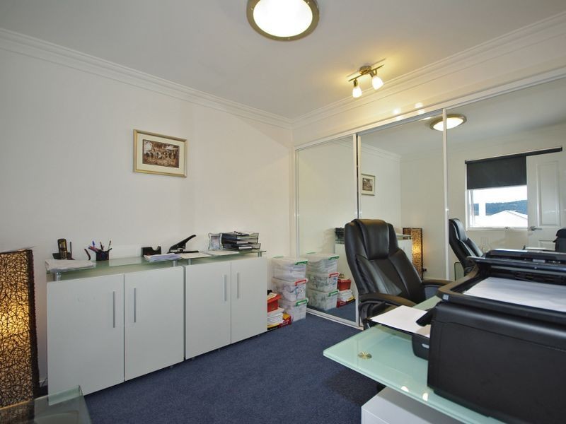 2/25 Queens Parade, Kingston TAS 7050