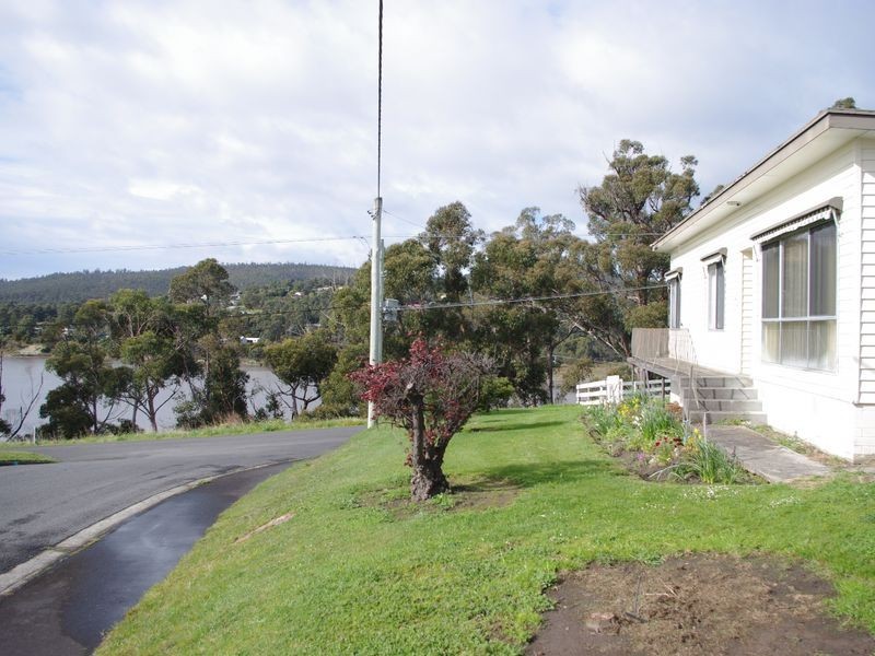 4 Esplanade, Snug TAS 7054