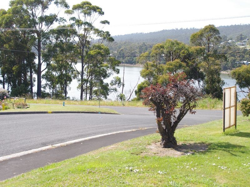 4 Esplanade, Snug TAS 7054