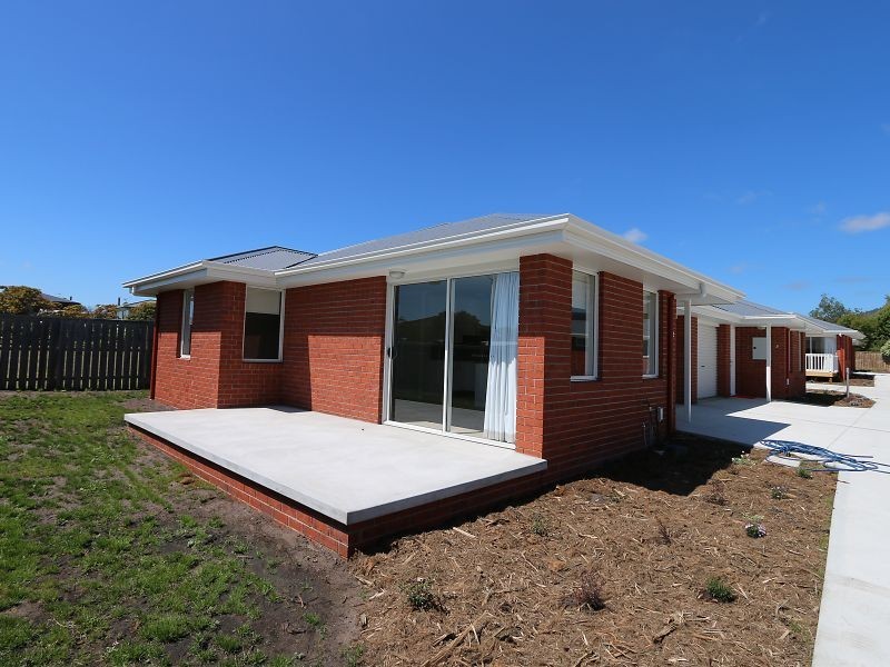2/9 Frost Street, Snug TAS 7054