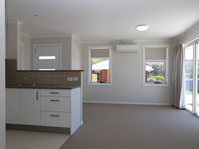 2/9 Frost Street, Snug TAS 7054