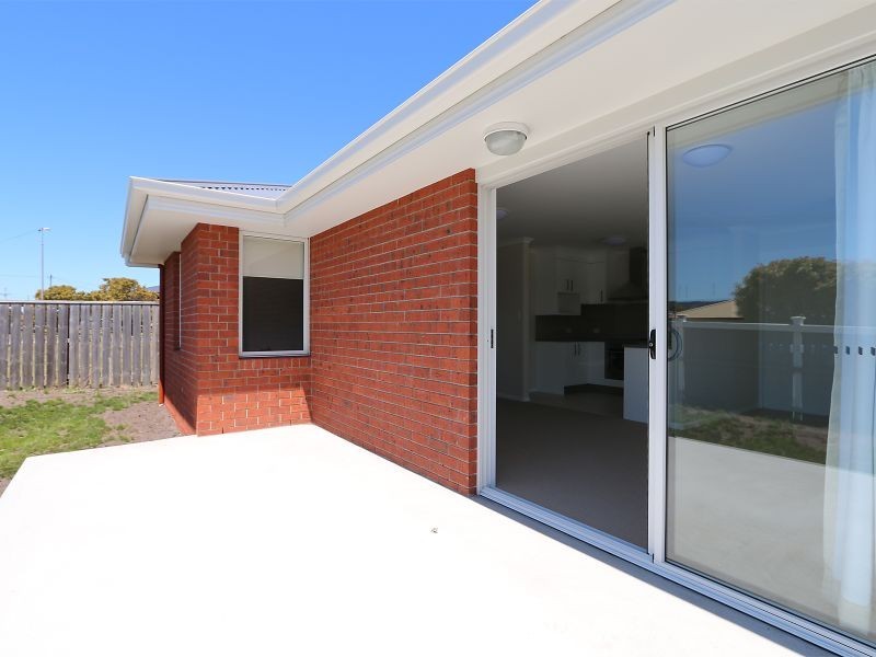 2/9 Frost Street, Snug TAS 7054