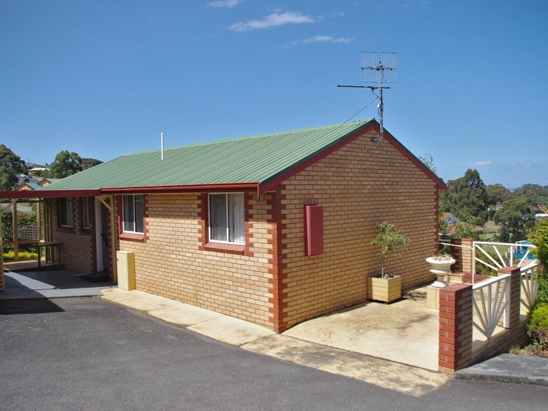 1/10 Opal Drive, Blackmans Bay TAS 7052