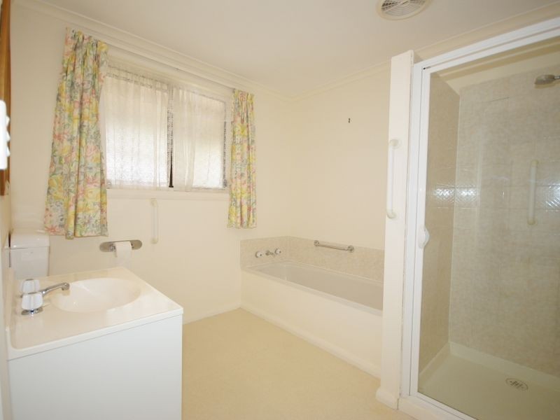 1/10 Opal Drive, Blackmans Bay TAS 7052