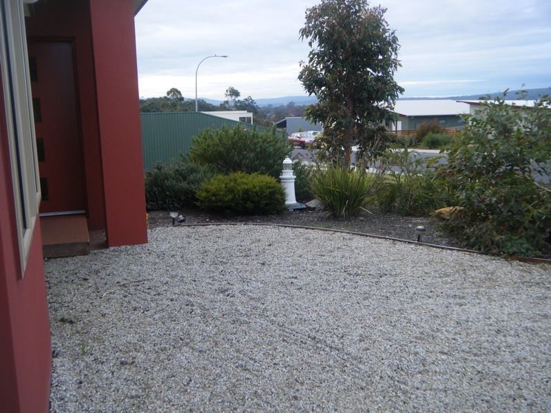 2/12 Staff Road, Electrona TAS 7054