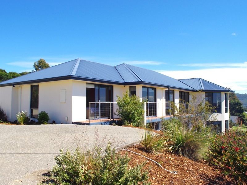 11 Hillview Drive, Margate TAS 7054