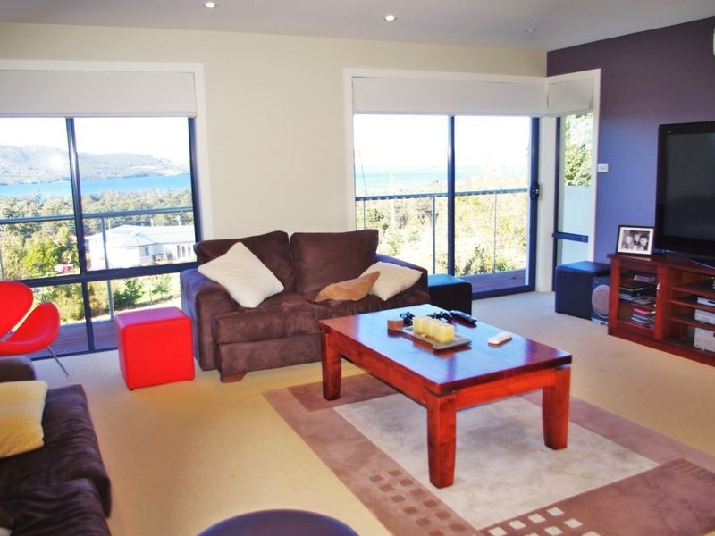 11 Hillview Drive, Margate TAS 7054