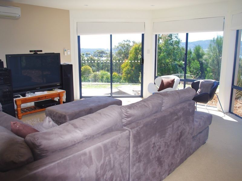11 Hillview Drive, Margate TAS 7054