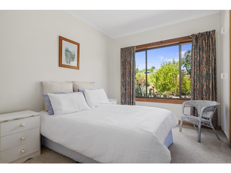 6 Crescent Drive, Margate TAS 7054