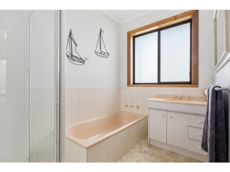 6 Crescent Drive, Margate TAS 7054