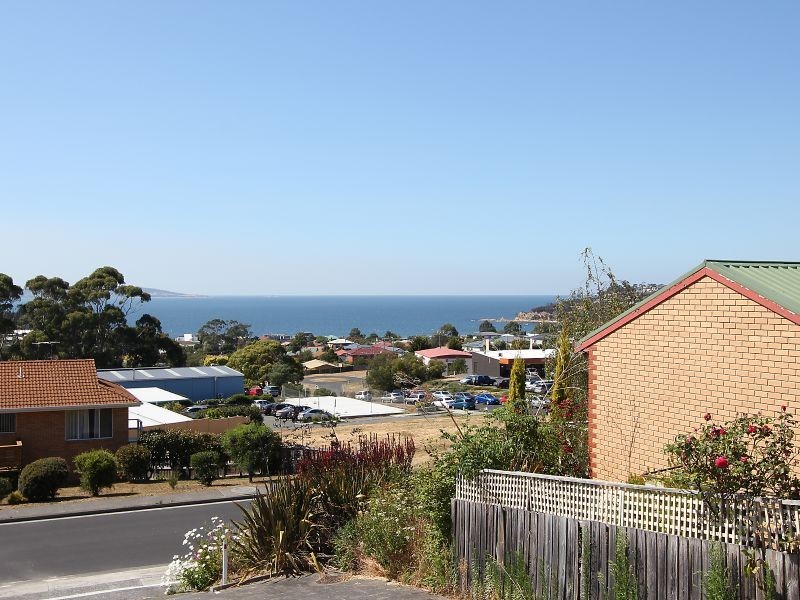 1/12 Opal Drive, Blackmans Bay TAS 7052