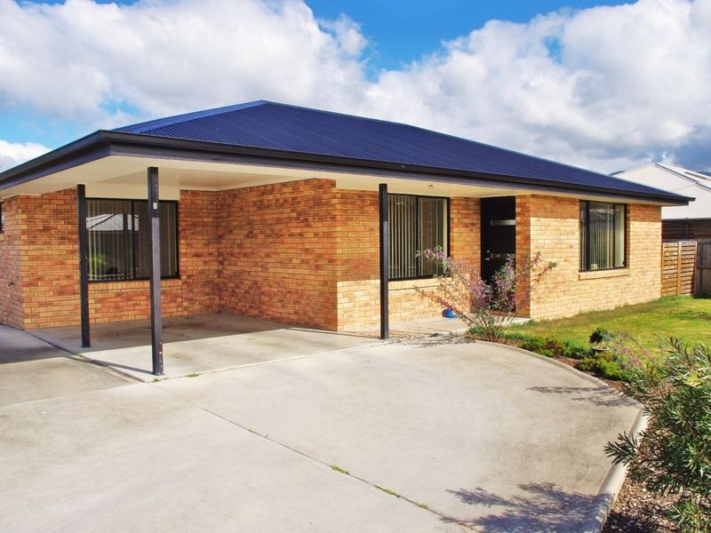 2/4 Bonsai Place, Margate TAS 7054