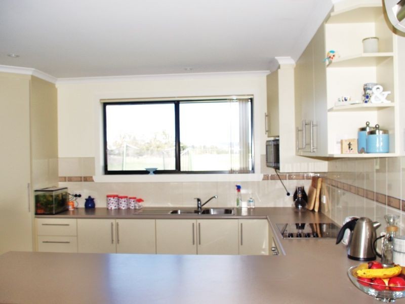 2/4 Bonsai Place, Margate TAS 7054