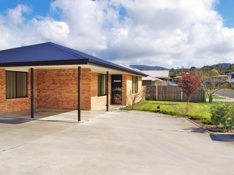 2/4 Bonsai Place, Margate TAS 7054