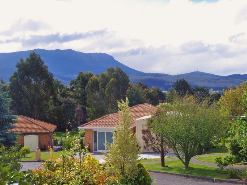5 Fairway Drive, Kingston TAS 7050