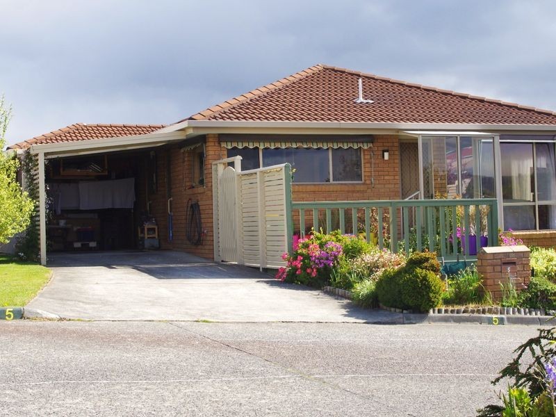 5 Fairway Drive, Kingston TAS 7050