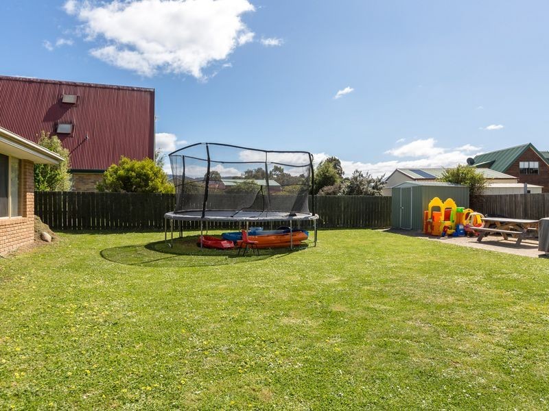 2 Sugarwood Court, Margate TAS 7054
