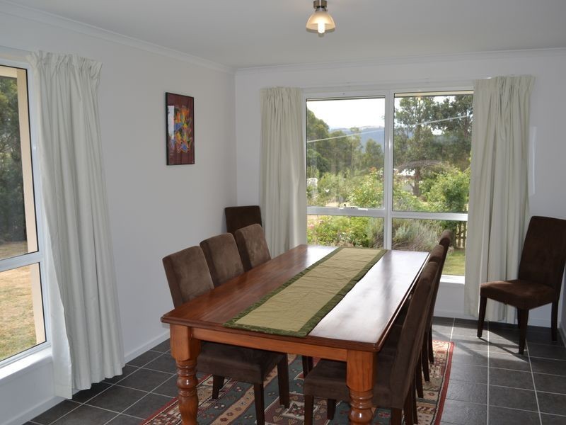 5 Hillview Drive, Margate TAS 7054