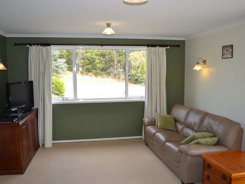 5 Hillview Drive, Margate TAS 7054