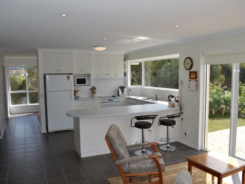 5 Hillview Drive, Margate TAS 7054