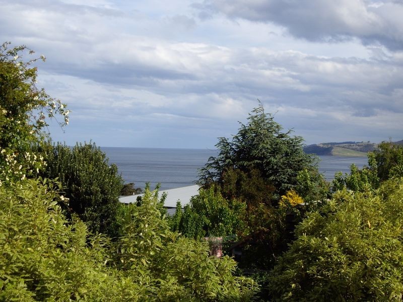 11 Melaleuca Drive, Blackmans Bay TAS 7052