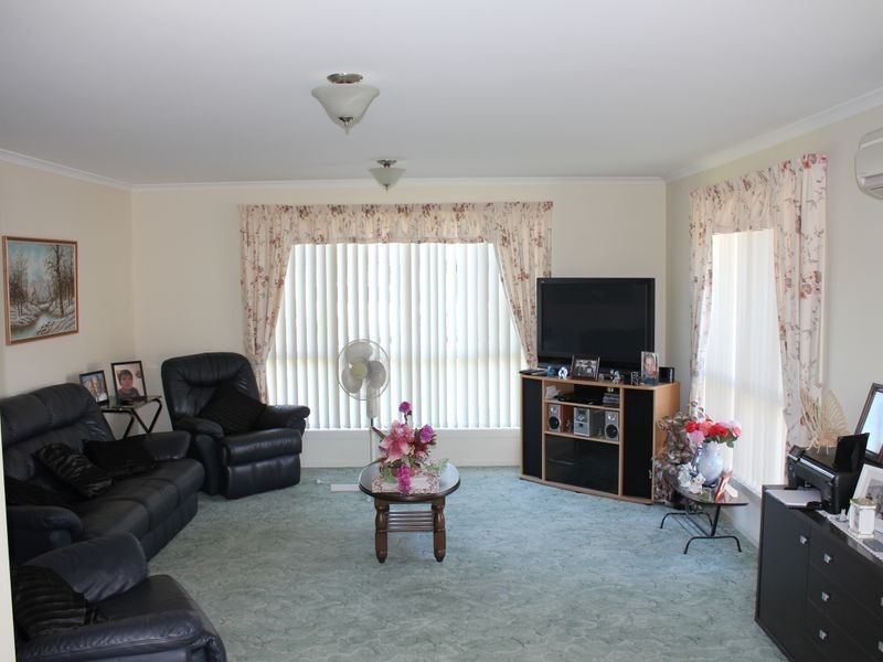 8 Jacaranda Drive, Margate TAS 7054