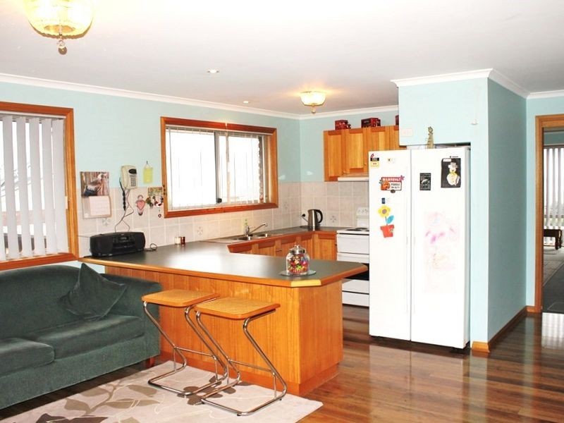 32 Adelong Drive, Kingston TAS 7050