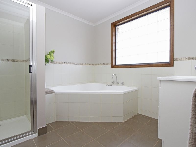 1 Crimson Drive, Margate TAS 7054