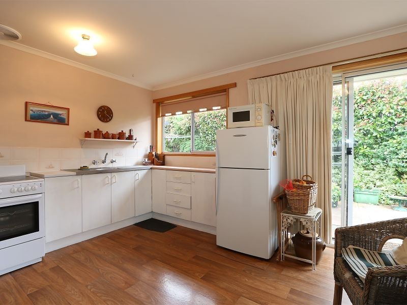 2/83 Beach Road, Margate TAS 7054