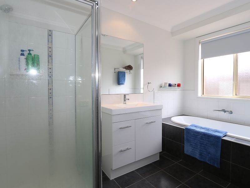 1/4 Delmore Place, Margate TAS 7054
