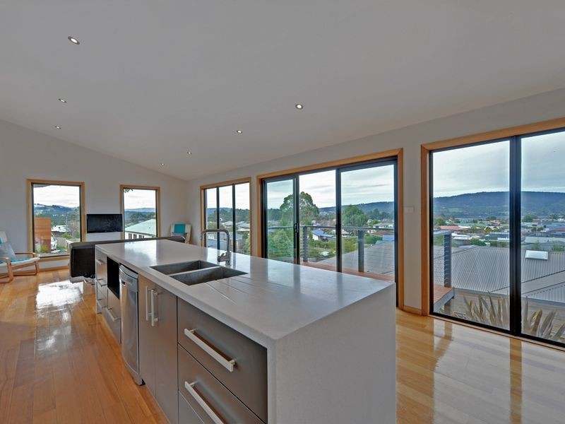 48 Jacaranda Drive, Margate TAS 7054