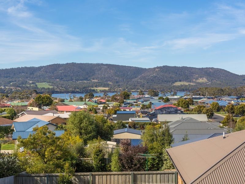 48 Jacaranda Drive, Margate TAS 7054