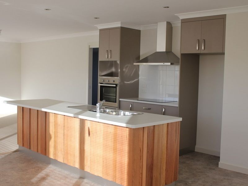 8 Chipalee Court, Margate TAS 7054