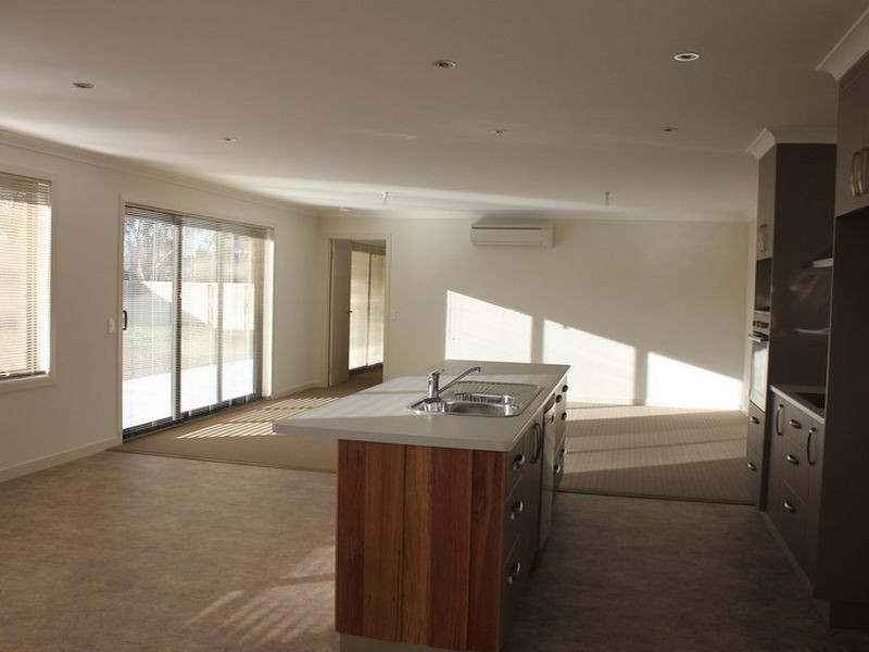 8 Chipalee Court, Margate TAS 7054