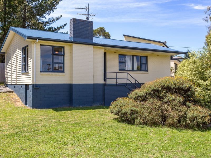 4 Talone Road, Blackmans Bay TAS 7052