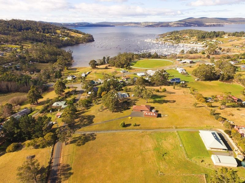 19 Saddle Road, Kettering TAS 7155