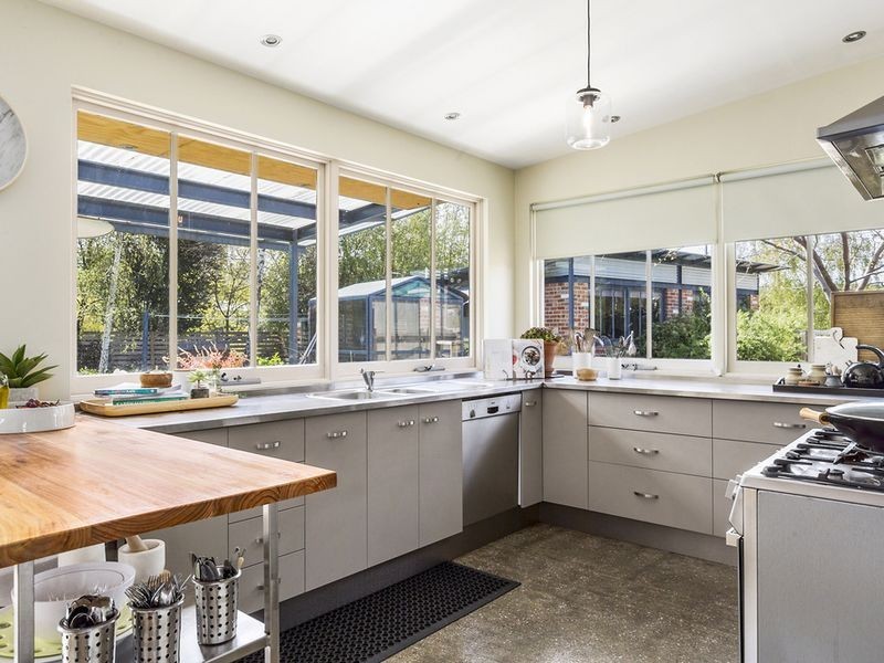 13 Derwent Avenue, Margate TAS 7054