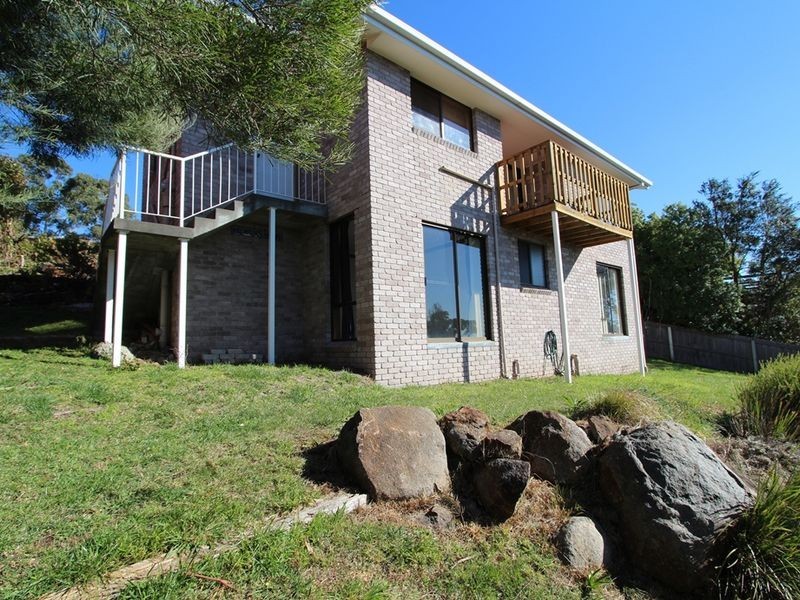 4 Pauline Avenue, Mount Nelson TAS 7007