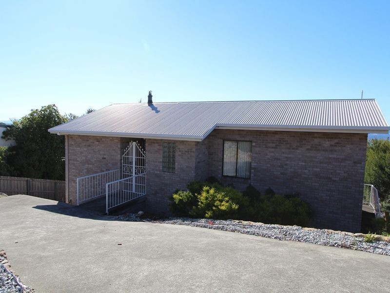 4 Pauline Avenue, Mount Nelson TAS 7007