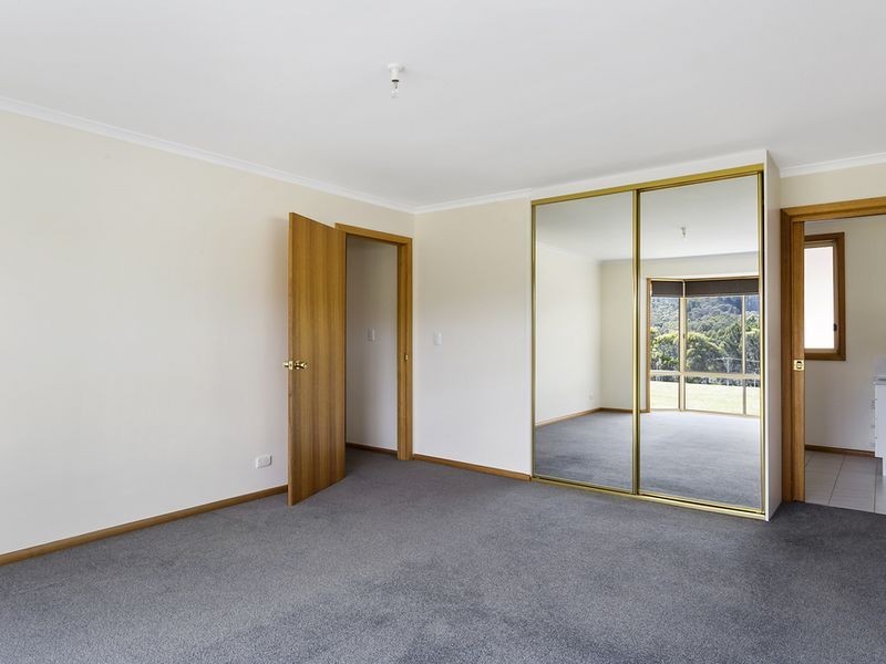 17 Saddle Road, Kettering TAS 7155