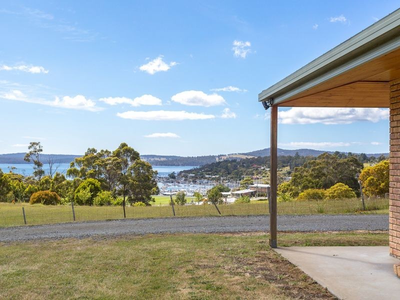 17 Saddle Road, Kettering TAS 7155