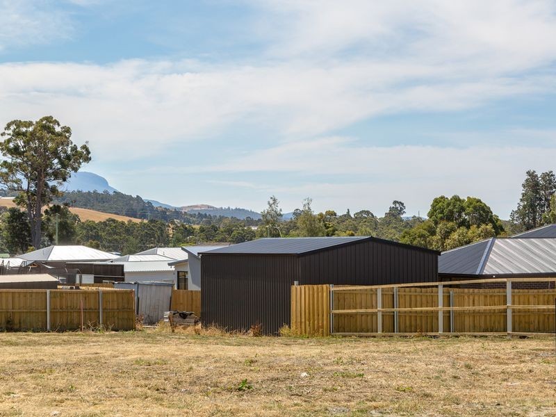 Sunsail Street, Snug TAS 7054