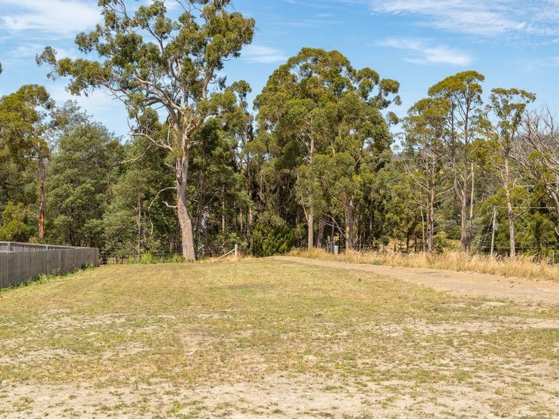 Sunsail Street, Snug TAS 7054