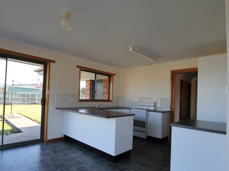 16 Carrington Drive, Margate TAS 7054