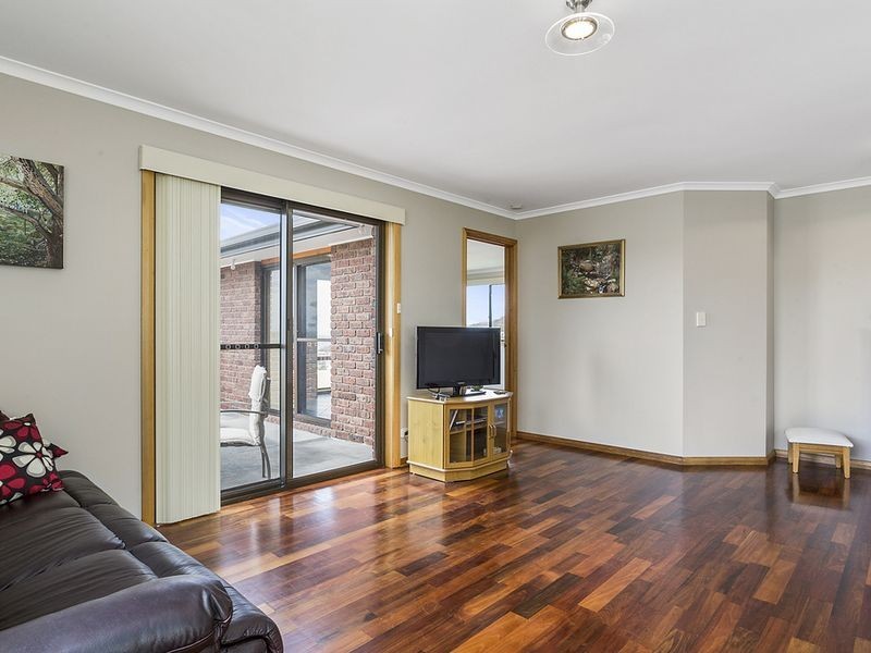 9 Jade Court, Blackmans Bay TAS 7052