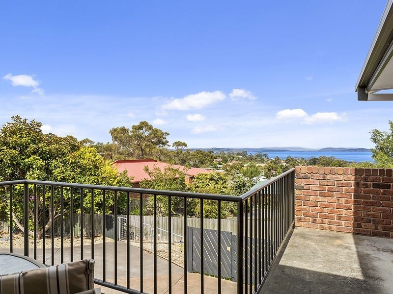 9 Jade Court, Blackmans Bay TAS 7052