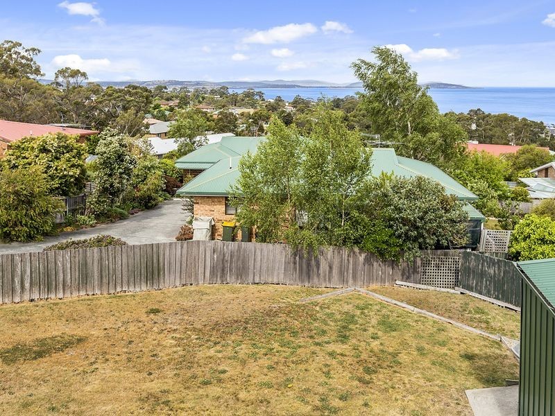 9 Jade Court, Blackmans Bay TAS 7052