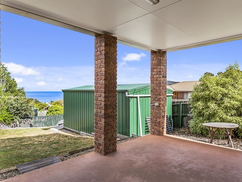 9 Jade Court, Blackmans Bay TAS 7052