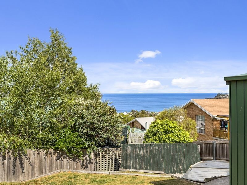 9 Jade Court, Blackmans Bay TAS 7052